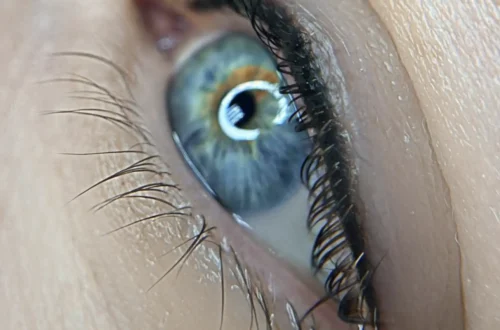 eyeliner tattooing