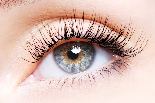 Natural ways to grow longer eyelashes at home